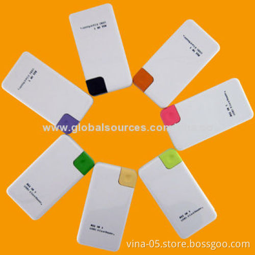 Multi-card Reader with Plug-and-play and Hot-swap Functions